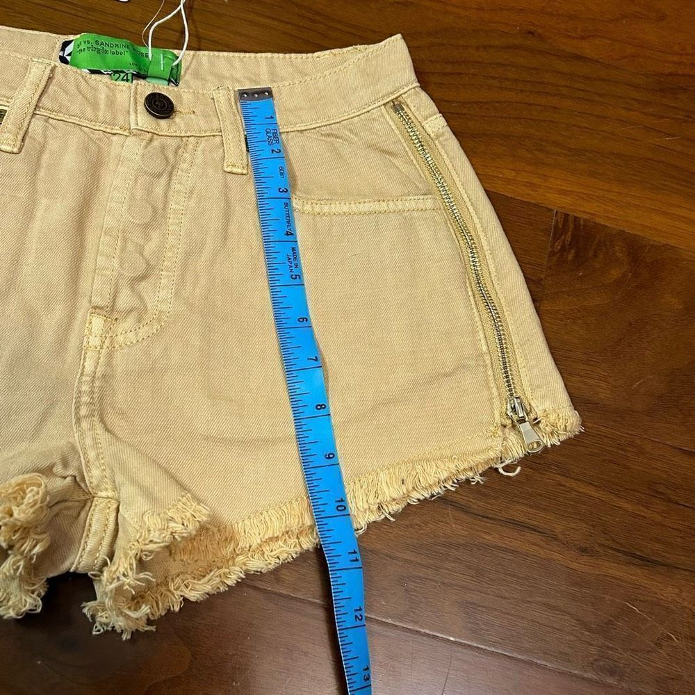 Sandrine Rose SIZE 24 NWT beige button fly shorts with side zipper - Picture 13 of 14